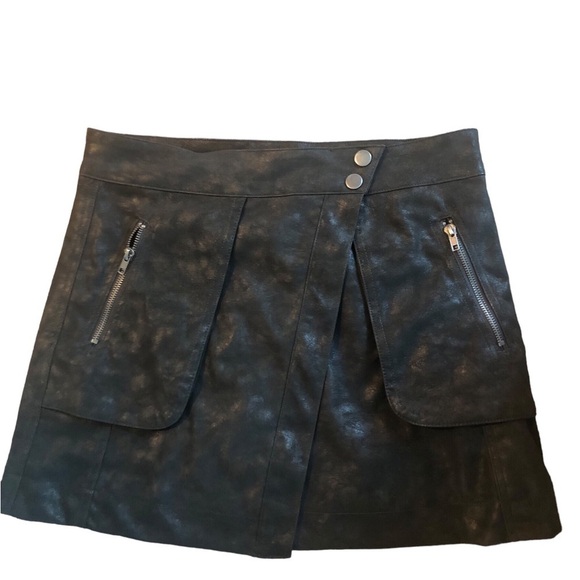 21 Saints Faux Leather Mini Wrap Skirt Sz L Marked Leather Look Zip Pockets Fall - Picture 1 of 6